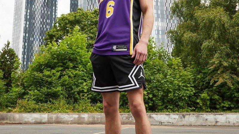 点式玻璃幕墙与框架式：结构差异与性能解析