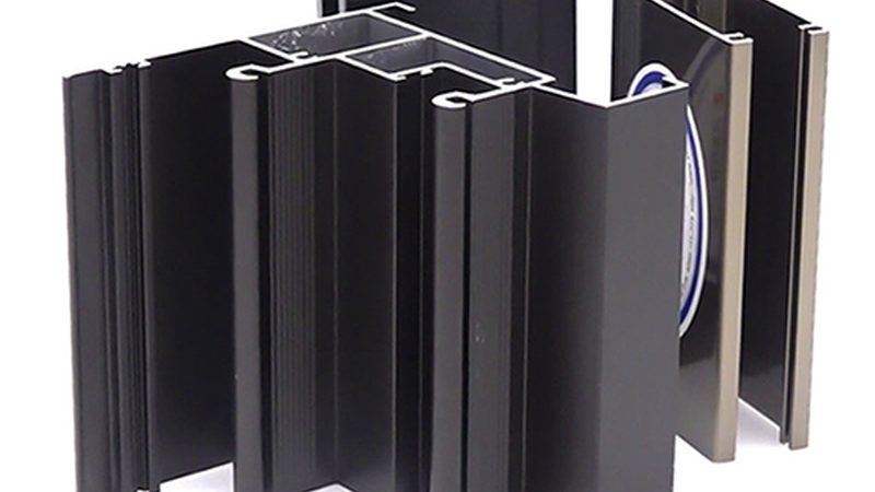 工业厂房窗框型材：分类与选择要点**